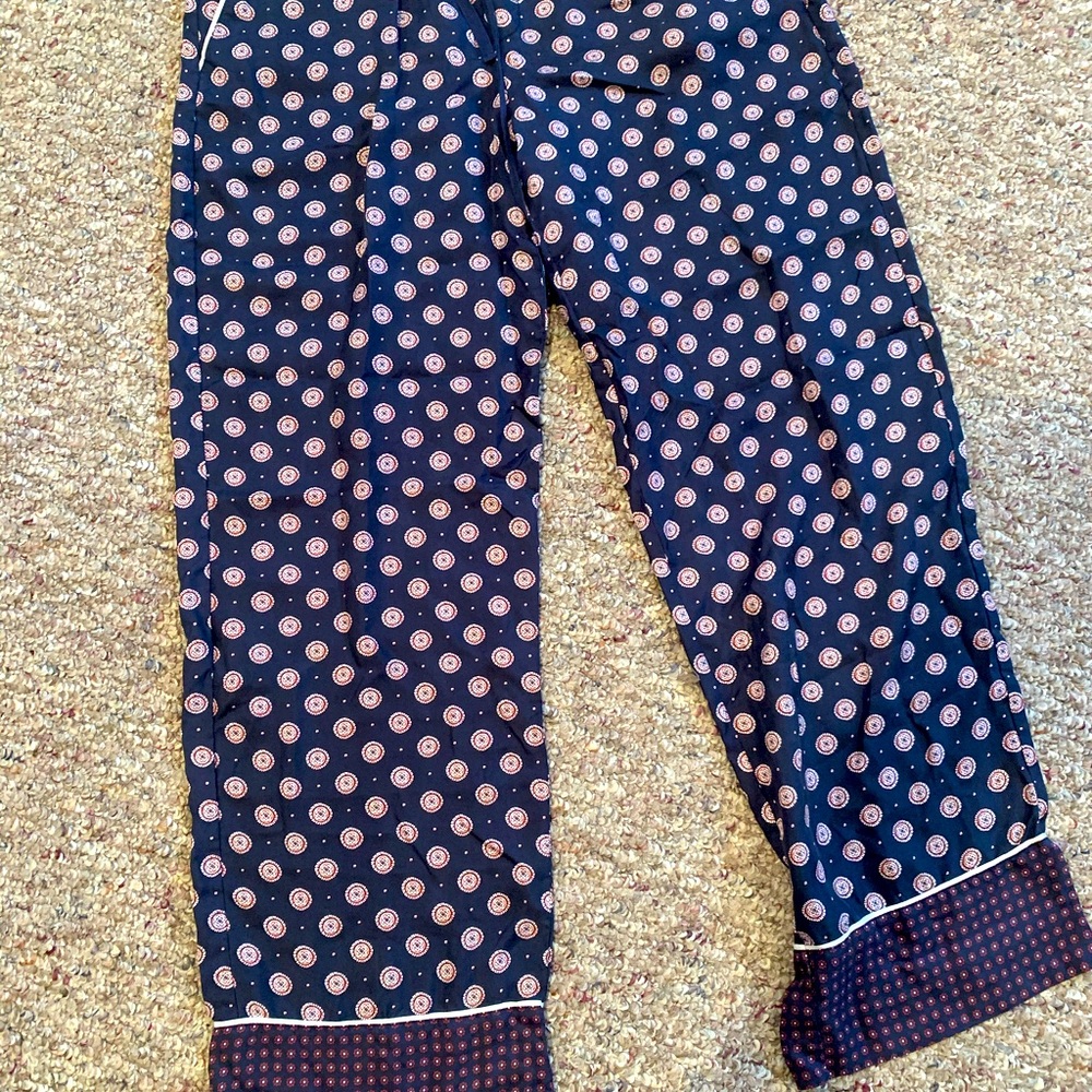 Banana Republic 100% silk lounge pants.  Size M